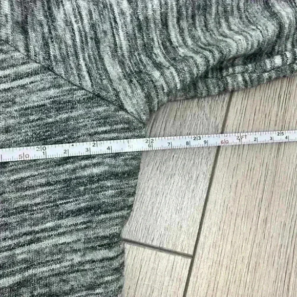 VS PINK Grey Crop Hooded Sweatshirt Size XS - Picture 8 of 11